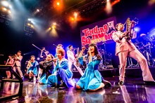 東京スカパラダイスオーケストラとBiSHのセッションの様子。（撮影：青木カズロー）