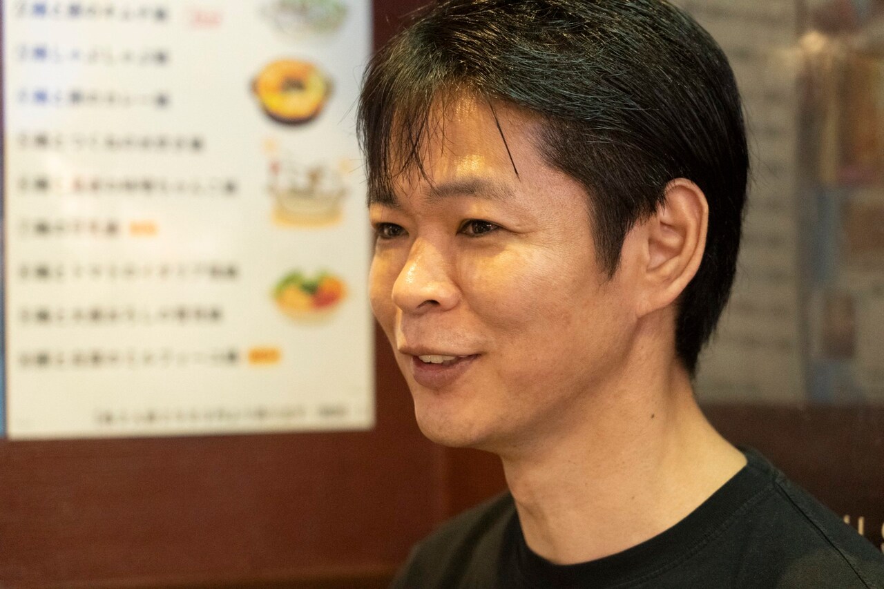 店主の鳥越喜和さん。