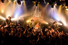 THE FOREVER YOUNG（Photo by Masanori Fujikawa）