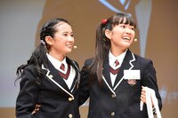 左から戸高美湖、藤平華乃。