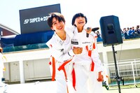 田中洸希と柴崎楽。（撮影：笹森健一）