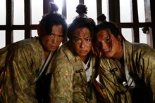 映画「3人の信長」より。左から岡田義徳、EXILE TAKAHIRO、市原隼人。(c)2019「3人の信長」製作委員会