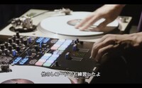 「Red Bull presents Playing It Old School」のワンシーン。