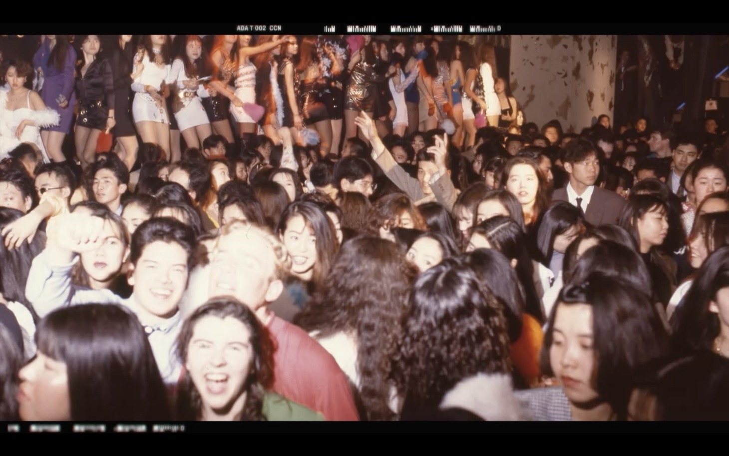 「Red Bull presents Playing It Old School」のワンシーン。