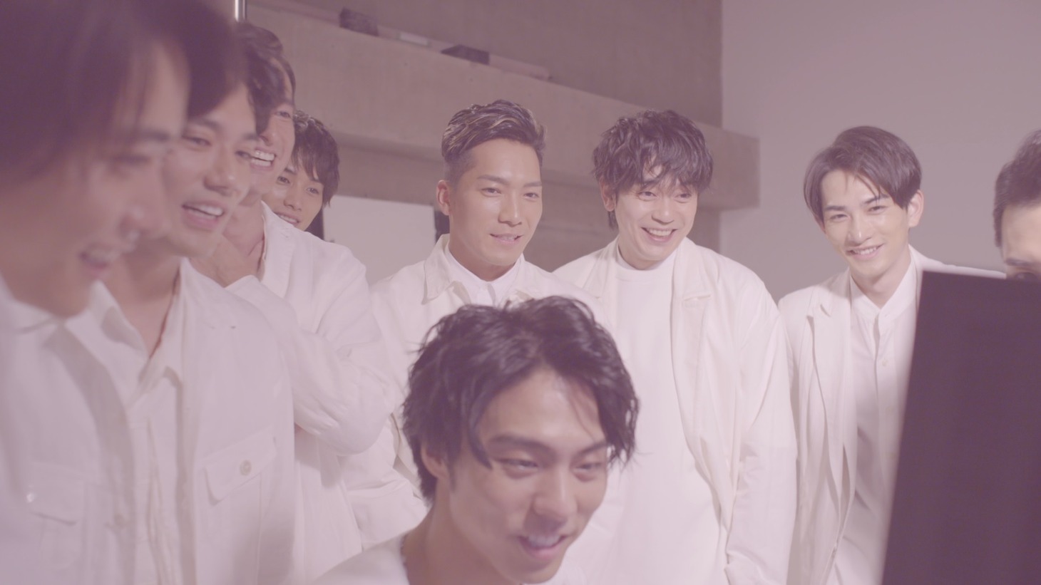 青柳翔「HOME」ミュージックビデオのワンシーン。