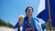 「オールフリー」新CM「ノンアル維新！夏だ、自由だ。」編のワンシーン。