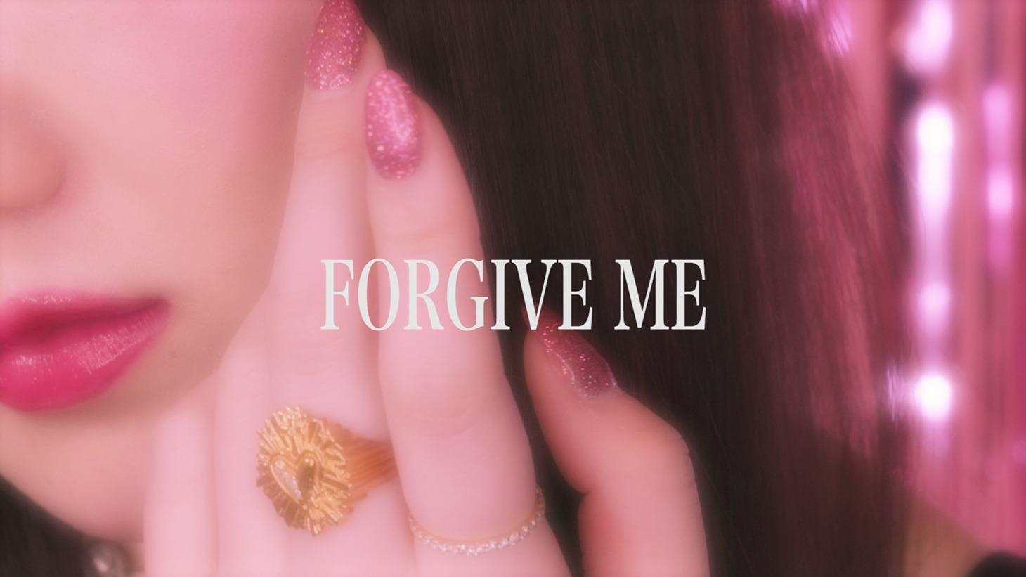 浜崎容子「FORGIVE ME」ミュージックビデオのワンシーン。