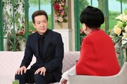 左から田原俊彦、黒柳徹子。(c)テレビ朝日