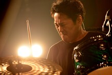 りょういち（Dr / ジャパハリネット）（Photo by Yasumasa Handa［showcase］）