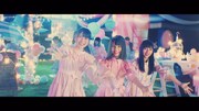 日向坂46｢キツネ｣ミュージックビデオのワンシーン。
