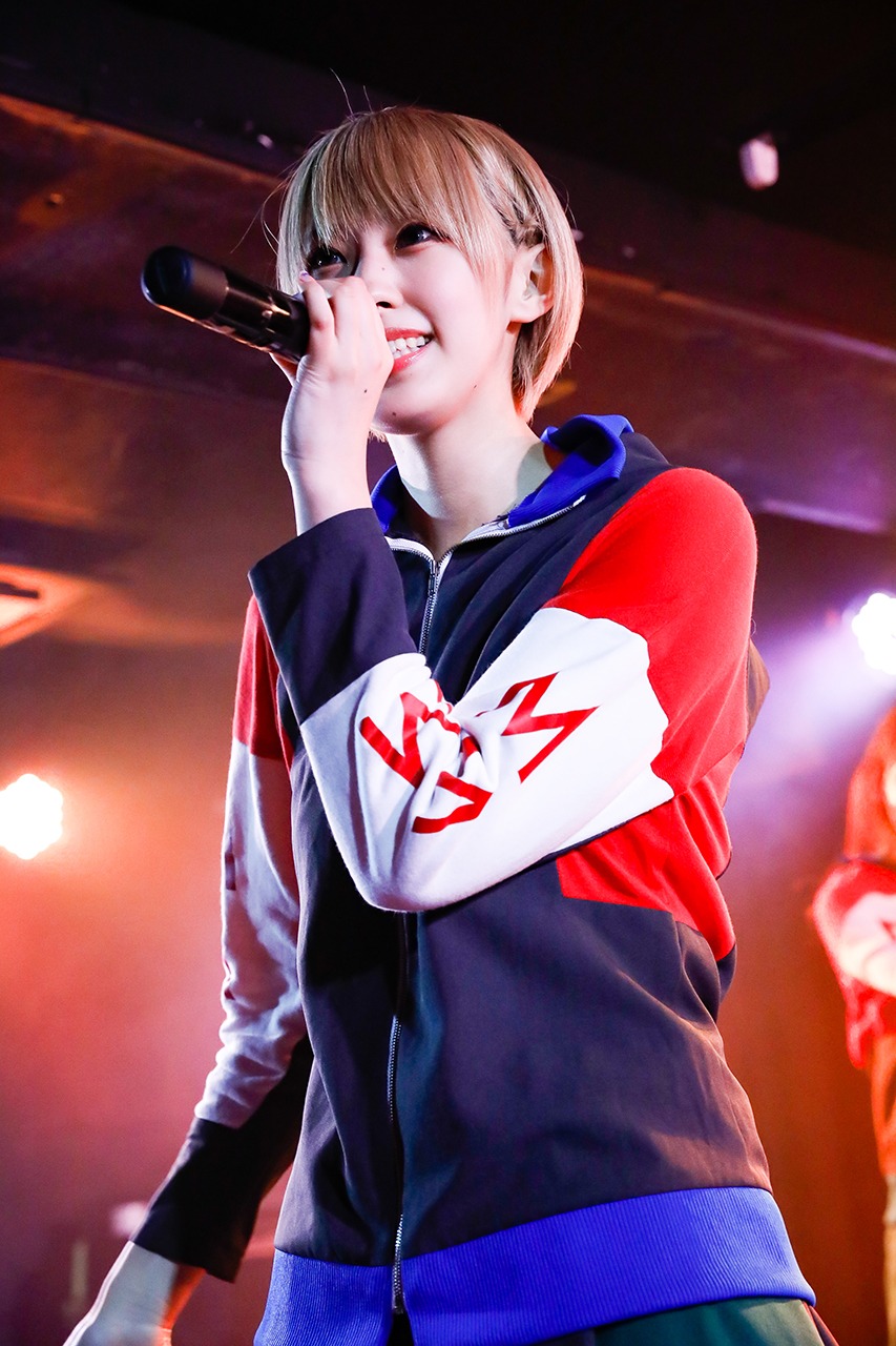 momo（写真提供：エイジアプロモーション）
