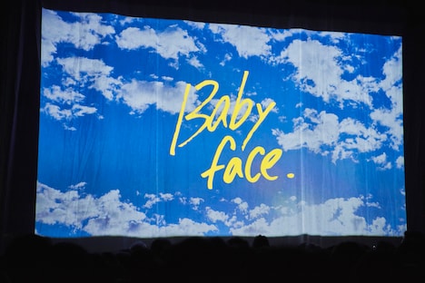 のん「のん“ベビーフェイス”ライブ！」の様子。（撮影：南賢太郎）