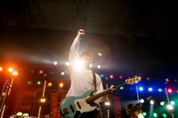 小林'KICHIKU'辰也（Vo, B / BACK LIFT）（撮影：瀧本 jon... 行秀）