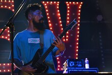 Kazuki（G, Vo / SHADOWS）（Photo by Yuji Honda）