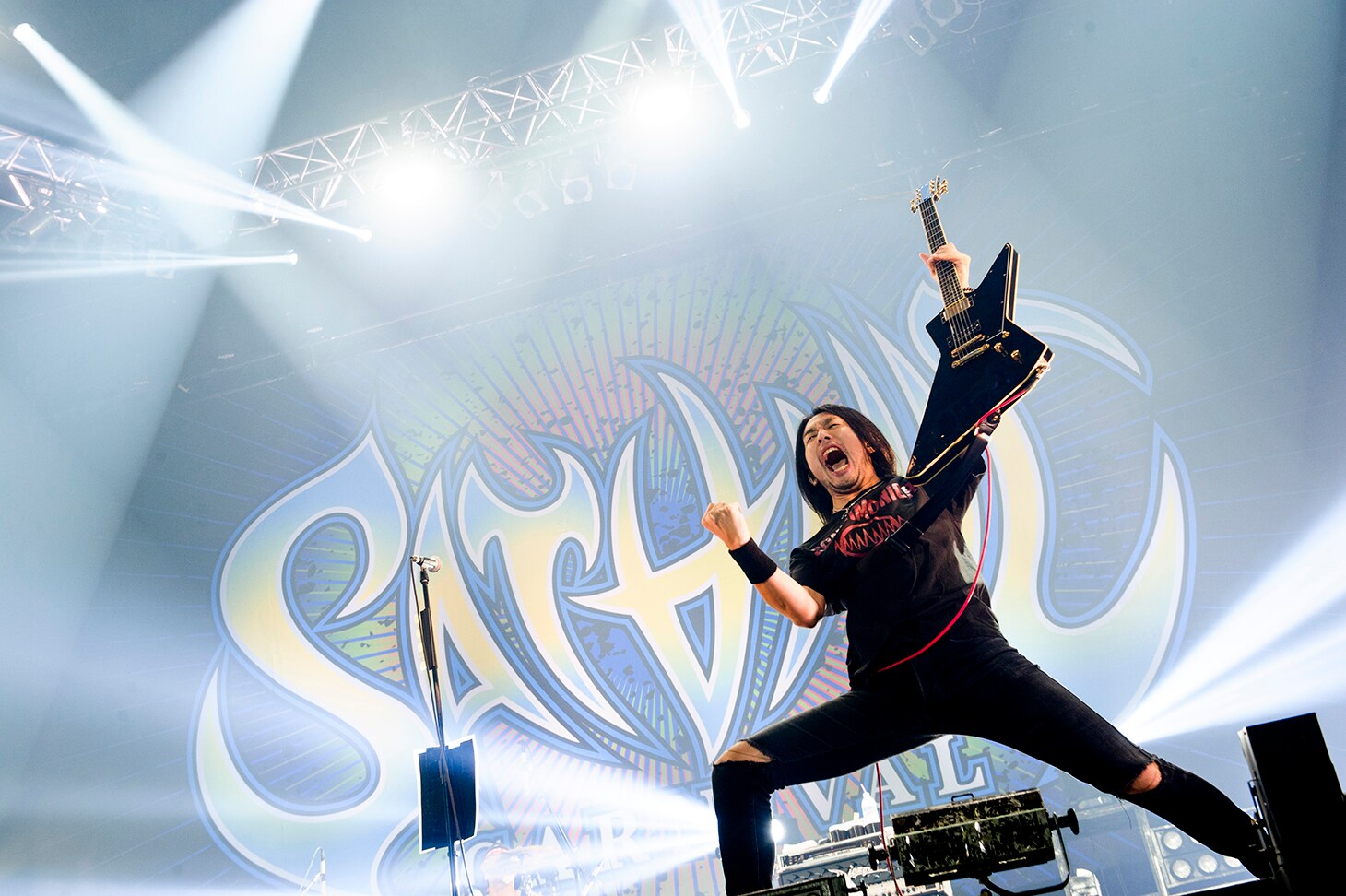 PIZZA OF DEATH主催フェス「SATANIC CARNIVAL」2日間で38組が熱演