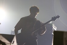 YU-KI（B / NOISEMAKER）（撮影：中河原理英）