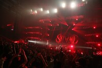 NOISEMAKER（撮影：中河原理英）