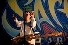 庵原将平（Vo, B / SHANK）（Photo by Yuji Honda）