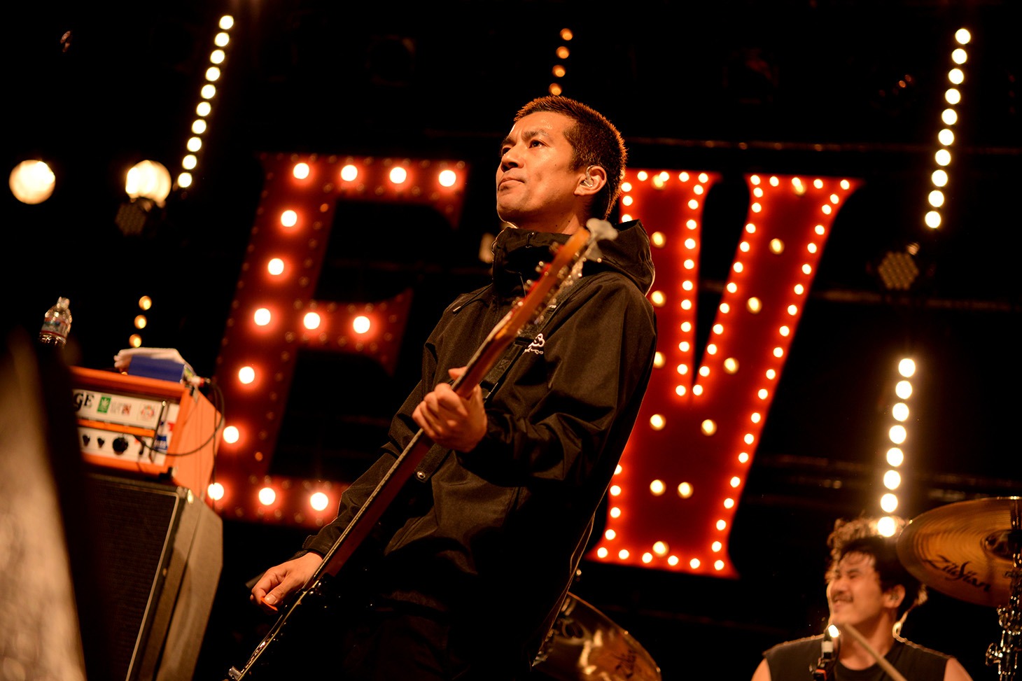 Keisaku “Sit” Matsu-ura（Vo, B / COUNTRY YARD）（Photo by Yasumasa Handa［showcase］）