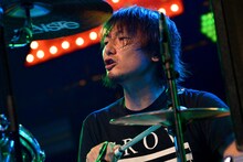 HATANO（Dr / HAWAIIAN6）（Photo by Yasumasa Handa［showcase］）