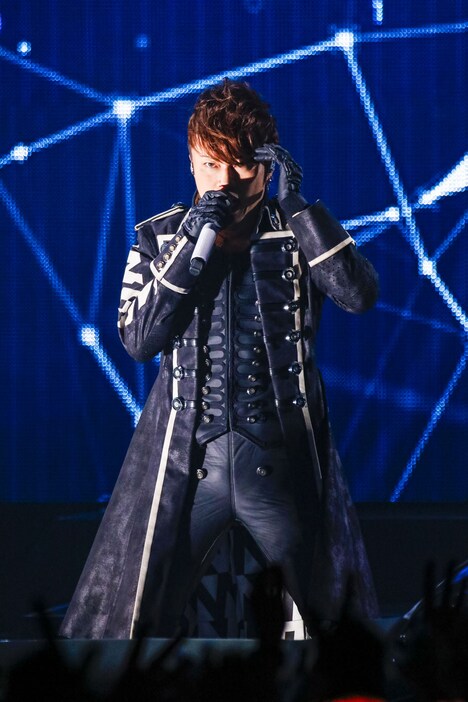 西川貴教「Takanori Nishikawa LIVE TOUR 001［SINGularity］」Zepp Tokyo公演の様子。（Photo by CHIE KATO［CAPS］)　
