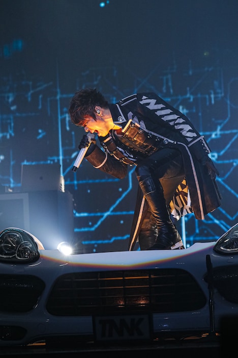 西川貴教「Takanori Nishikawa LIVE TOUR 001［SINGularity］」Zepp Tokyo公演の様子。（Photo by CHIE KATO［CAPS］)　