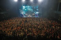 西川貴教「Takanori Nishikawa LIVE TOUR 001［SINGularity］」Zepp Tokyo公演の様子。（Photo by CHIE KATO［CAPS］)　