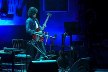 「斉藤和義 弾き語りツアー 2019 “Time in the Garage”」の様子。 (c)Speedstar Records