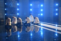 「Fashion」スタジオライブの様子。