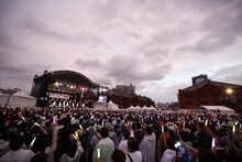 「『MUSiC』フェス～私立恵比寿中学開校10周年記念 in 赤レンガ倉庫 ～」の様子。（撮影：中島たくみ）