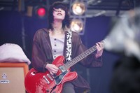 明治（G / 魔法少女になり隊）（撮影：中島たくみ）