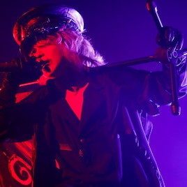 「もう怖いものはない」HYDE、“ホーム”Zepp Tokyoで開幕した白熱のアルバムツアー