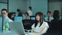 「スプライト」新CM「スプライト 瞬間ダイブ」編より。
