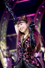 佐々木彩夏（撮影：上飯坂一、小境勝巳）