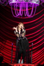 佐々木彩夏（撮影：上飯坂一、小境勝巳）