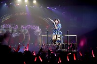 「AYAKA NATION 2019 in Yokohama Arena」の様子。（撮影：上飯坂一、小境勝巳）