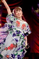 佐々木彩夏（撮影：上飯坂一、小境勝巳）