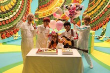 KEYTALK「ララ・ラプソディー」ミュージックビデオのワンシーン。