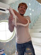 名嘉俊とティー。