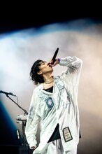 野田洋次郎（Vo, G, Piano）（Photo by Takeshi Yao）