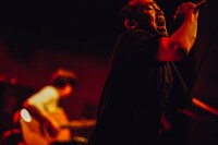 アフロ（MOROHA）（撮影：西槇太一）