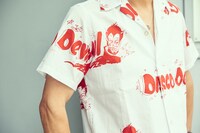 渡辺俊美のモチーフシャツ。