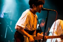 ヤマサキセイヤ（Vo, G / キュウソネコカミ）（撮影：新倉映見）