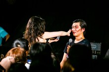 ベッド・イン「バブル講座」の様子。（撮影：新倉映見）