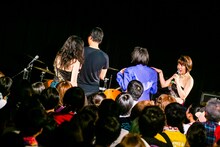 ベッド・イン「バブル講座」の様子。（撮影：新倉映見）