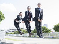 作品「ソラリーマン」より。（写真提供：青山裕企）