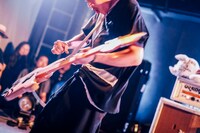 下上貴弘（B / アルカラ）（撮影：西槇太一）