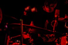 疋田武史（Dr / アルカラ）（撮影：西槇太一）