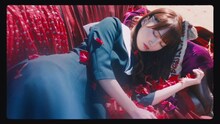 日向坂46「やさしさが邪魔をする」ミュージックビデオより。
