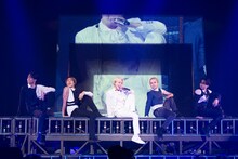 テミン「TAEMIN ARENA TOUR 2019 ～X～（Xに上付きTMが正式表記）」東京・日本武道館公演の様子。（撮影：田中聖太郎）